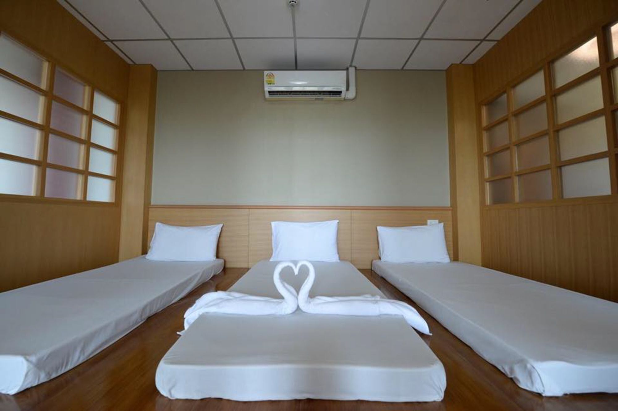 Paradise Resort Ban Nong Pla Lai Exterior foto